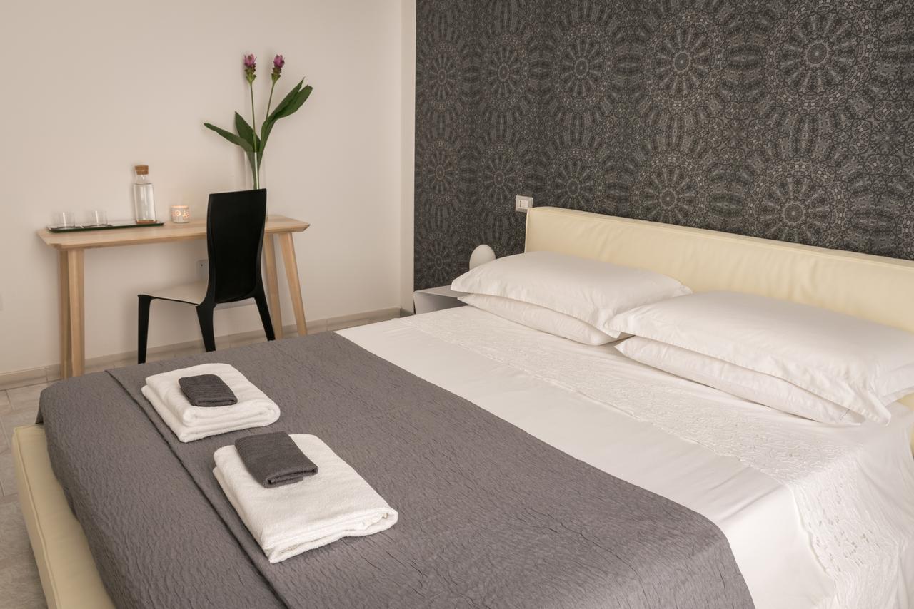 B&B Le Giravolte Лечче Экстерьер фото